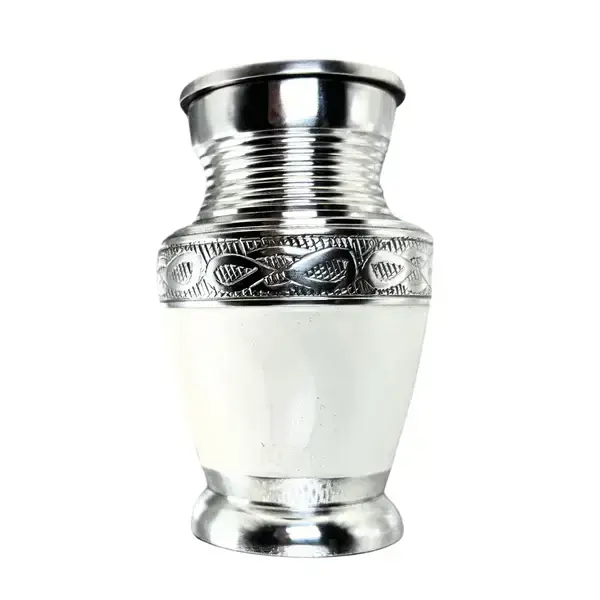 Cover image for Remembering Loyal Companions Through Pet Urns for Ashes